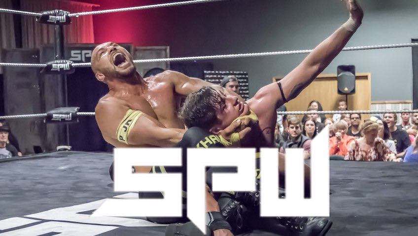 Wrestling with fans returning to New Zealand