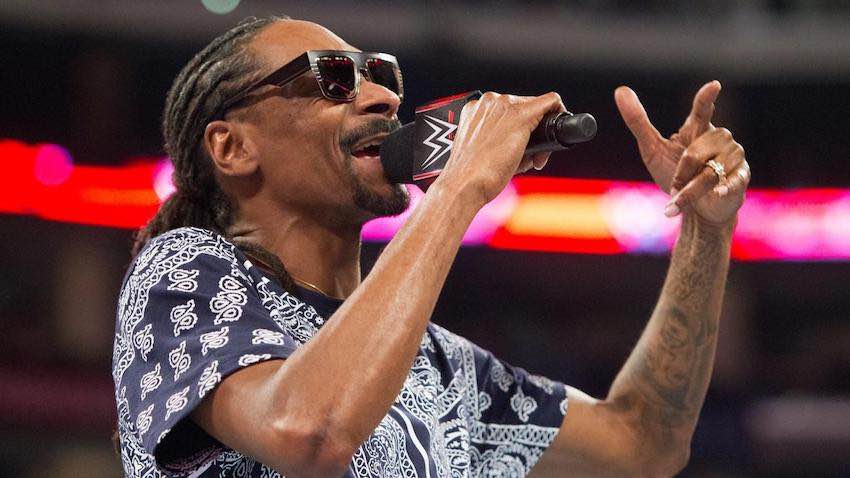 Snoop Dogg congratulates Sasha Banks
