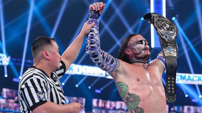 Jeff Hardy re-signs with WWE