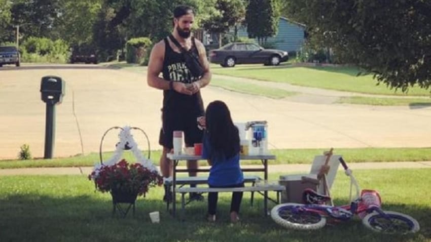 WWE Superstar seen making a purchase from lemonade stand