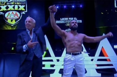 Ric Flair makes a surprise a surprise appearance at Triplemania XXIX event