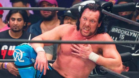 Kenny Omega vacates the Lucha Libre AAA Mega Title