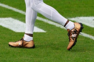 Buffalo Bills wide receiver wears AEW cleats for game against Jaguars